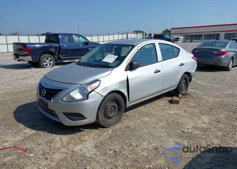 2015 Nissan Versa 1.6 S/1.6 S+/1.6 Sl/1.6 Sv z USA, uszkodzony, nr VIN 3N1CN7AP7FL831156